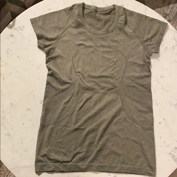 Lululemon work out top